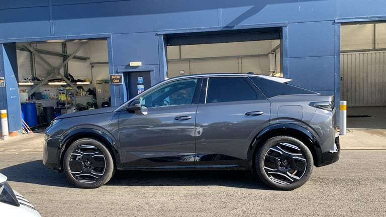 2025 Peugeot 3008 73kWh GT SUV 5dr Electric Auto (210 ps) SUV Electric Automatic