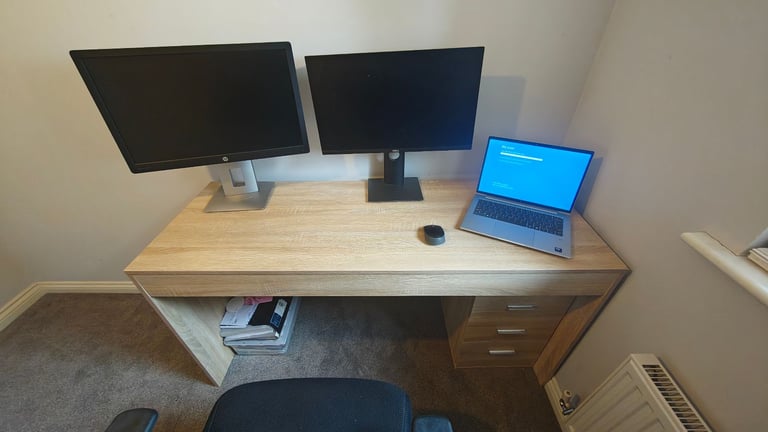 Office desk with drawers, great condition, bargain