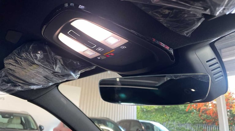 2025 Volvo XC40 2.0 B4P Ultra Black Edition 5dr Auto ESTATE PETROL Automatic