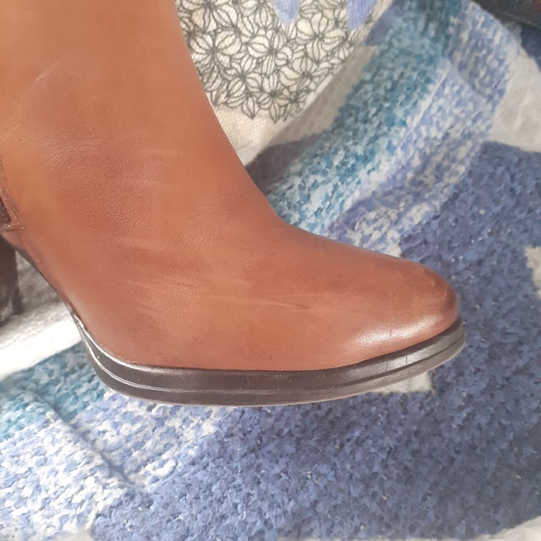 Ladies Marco Tozzi boots, size 3/36, barely worn