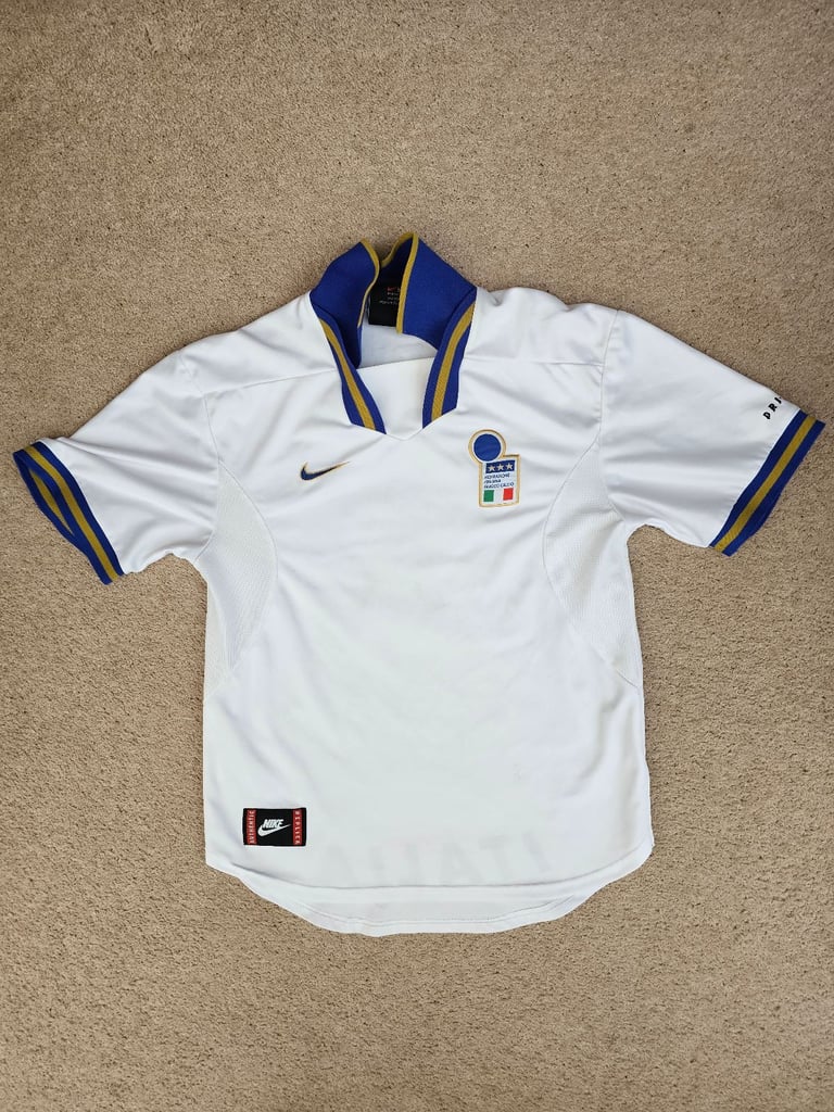 Italy Del Piero 1996 Away National Football Shirt Medium M Nike White Blue Gold