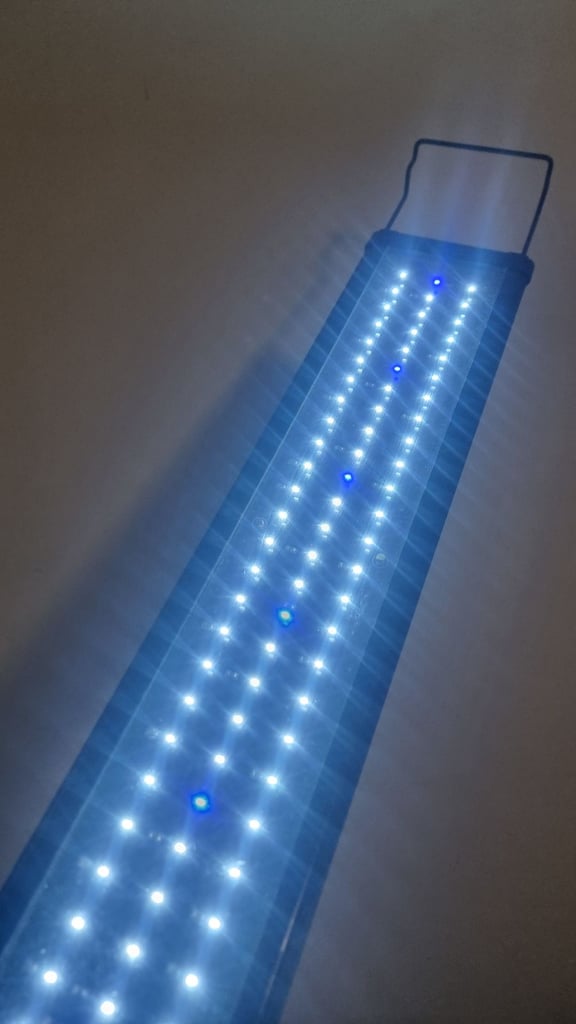 Expandable LED Aquarium light