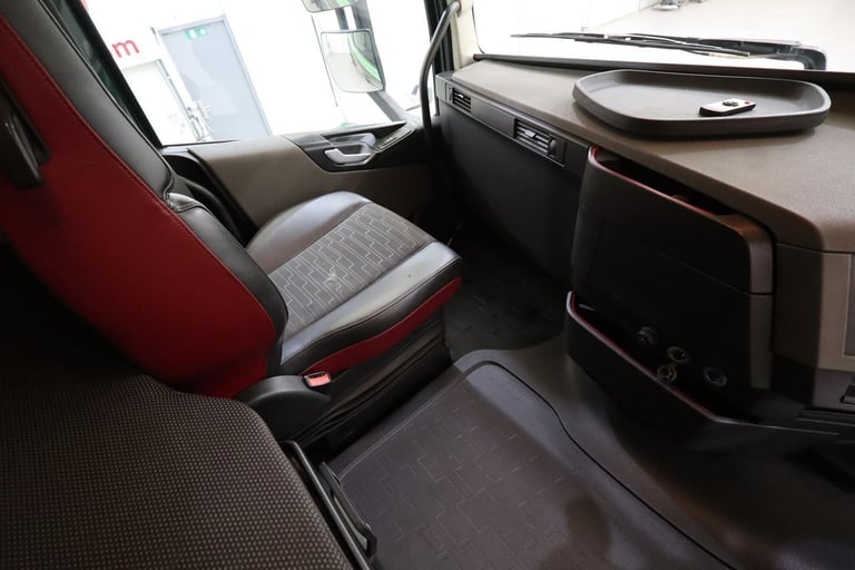 2018 (68 PLATE) Volvo  FH500 6x2 Euro 6 Tractor Units