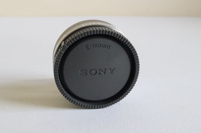 SONY E 16mm F/2.8 SEL16F28 E-Mount Wide Angle