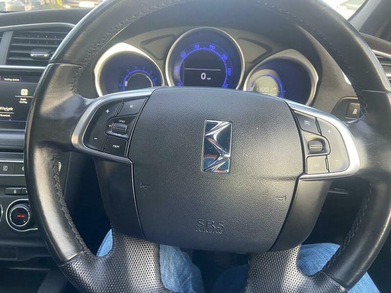 2015 DS Automobiles DS 4 BLUEHDI PRESTIGE S/S HATCHBACK Diesel Manual