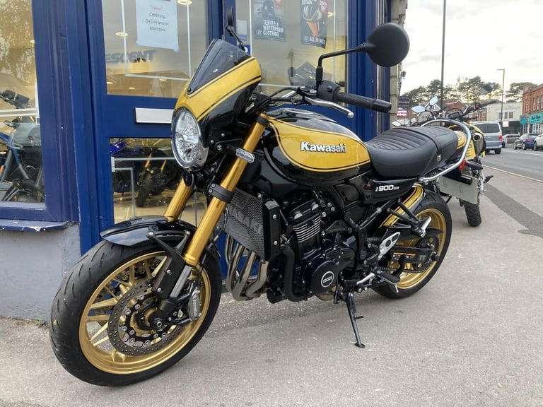 KAWASAKI Z900 RS SE - LOW MILES - MAIN STAND - COWL - GRAB RAIL - RAD GUARD 