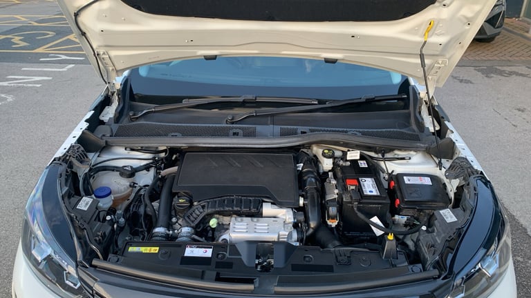 2021 Peugeot 2008 1.2 PureTech Allure SUV 5dr Petrol Manual Euro 6 (s/s) (100 ps) SUV Petrol Manual