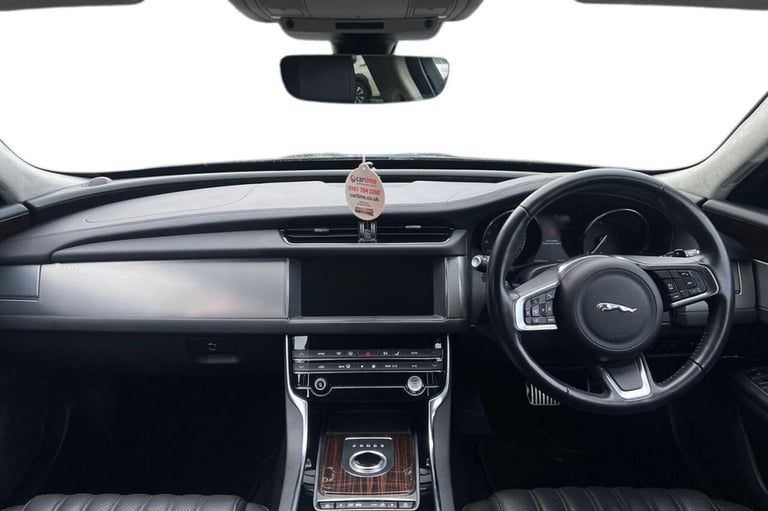 2019 19 JAGUAR XF 2.0I PORTFOLIO GPF SPORTBRAKE 5DR PETROL AUTO EURO 6 (S/S) (25