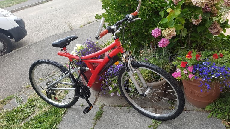 DUAL SUSPENSION 26" WHEEL BIKE 19" FRAME IN GOOD WORKING ORDER