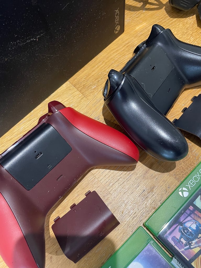 Xbox One with 2 rechargeable controllers + 3 games