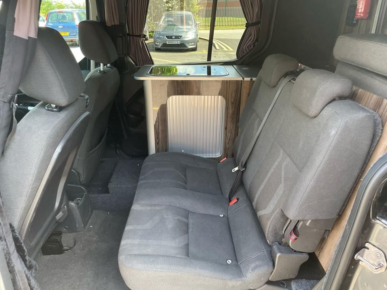 Ford TOURNEO CONNECT GRD ZETEC