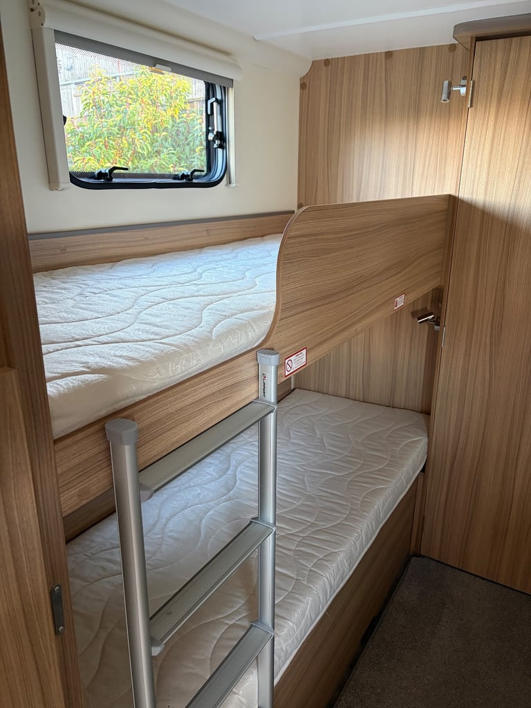 Bailey Phoenix + 650 2023