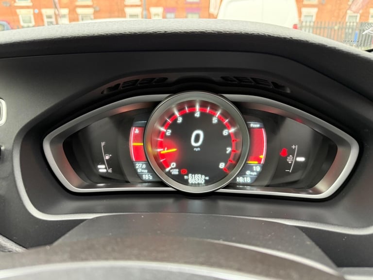 2015 Volvo V40 2.0 T2 R-Design Hatchback 5dr Petrol Manual Euro 6 (s/s) (122 ps) HATCHBACK Petrol...