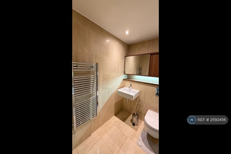 1 bedroom flat in City Lofts St. Pauls, Sheffield, S1 (1 bed) (#2593456)
