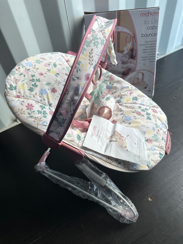 Red Kite Cozy Bounce Musical Baby Bouncer Rose and Ivy 0+ Months