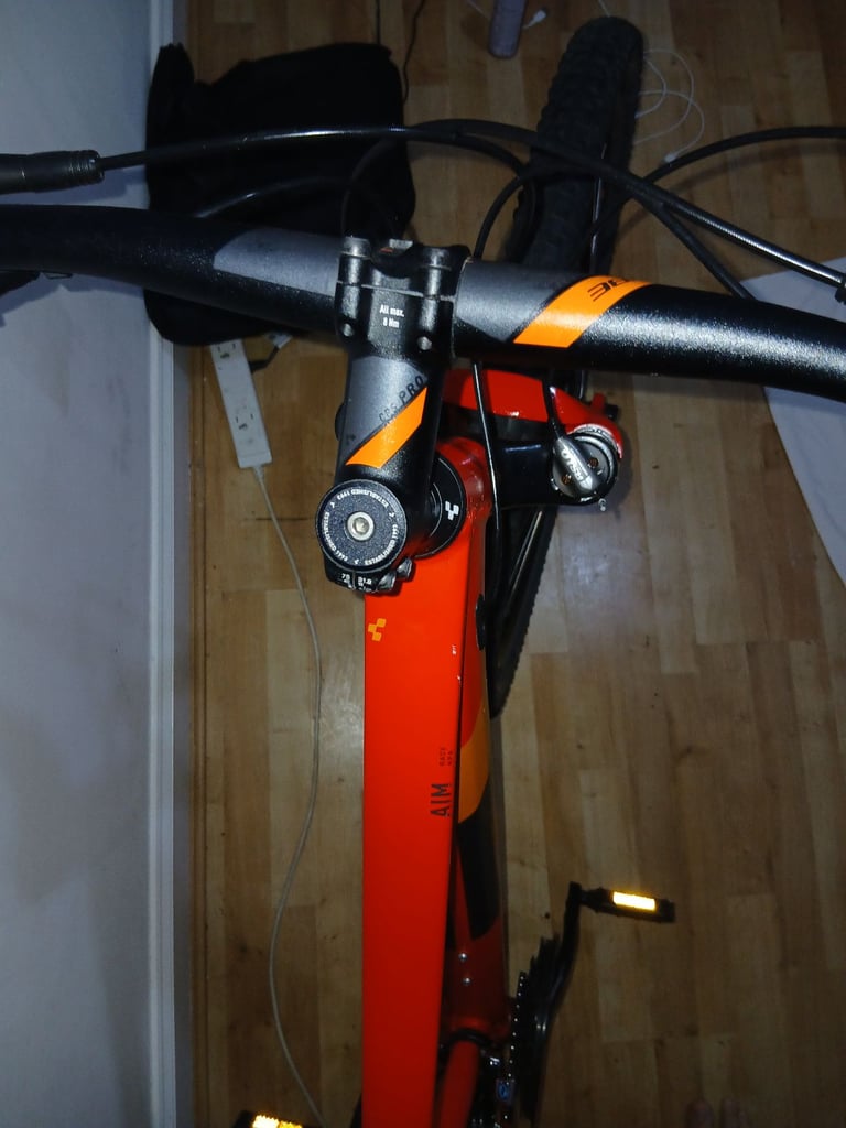 2020 Cube Aim Race Hardtail Mountain Bike – Red/Orange