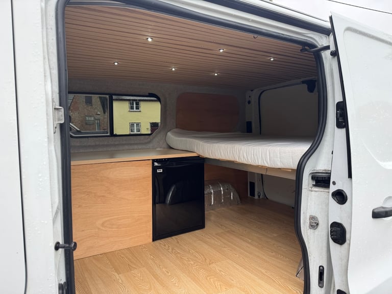 Vauxhall Vivaro Campervan / day van