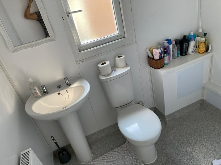 Spacious & Cosy Box Room For Rent AT E15 3PY