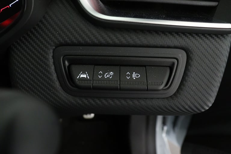 2022 Renault Clio 1.6 E-TECH Hybrid 140 RS Line 5dr Auto Hatchback Hybrid Automatic