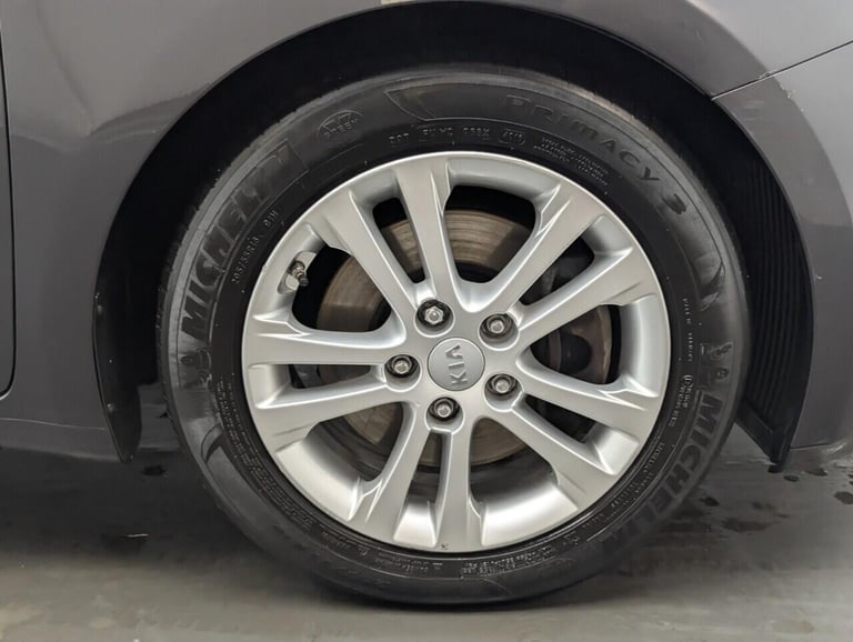 2015 Kia Ceed 1.6 GDi EcoDynamics 3 Hatchback 5dr Petrol Manual Euro 5 (s/s) (133 bhp) -  HATCHBA...