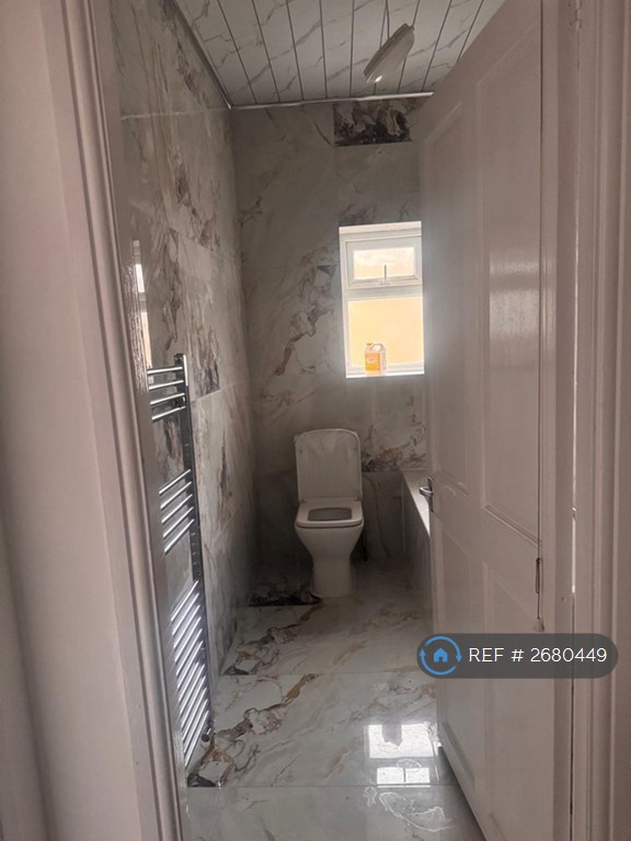 3 bedroom house in Acres Street, Bradford, BD21 (3 bed) (#2680449)