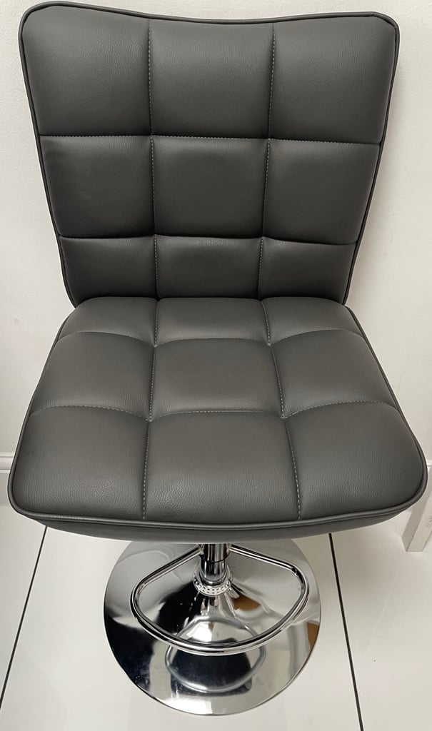 image for Brand New Yaheetech Grey Bar Stools - Set of 4 (RRP £164)