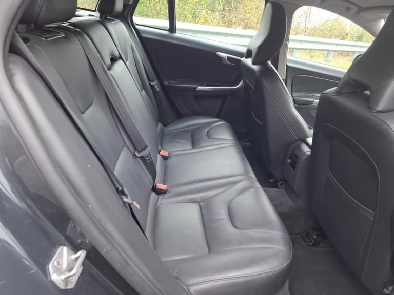 2017 Volvo V60 D4 [190] Business Edition Lux 5dr ESTATE DIESEL Manual