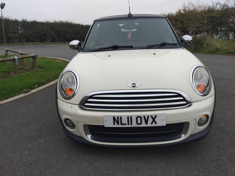 image for Mini, CONVERTIBLE, Convertible, 2011, Manual, 1598 (cc), 2 doors