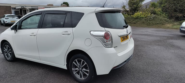 Automatic Toyota, VERSO, MPV, 2014, 1798 (cc)