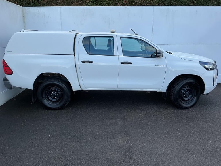 2021 Toyota Hilux 2.4 D-4D Active 4WD Euro 6 (s/s) 4dr PICK UP Diesel Manual