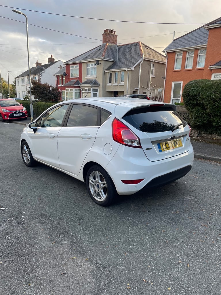 Ford, FIESTA, Hatchback, 2013, Manual, 998 (cc), 5 doors
