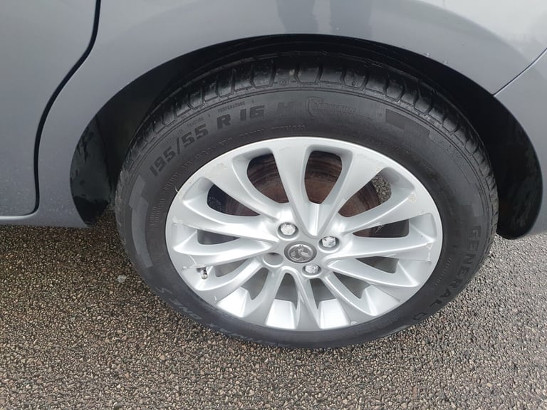 2015 Vauxhall Corsa 1.2 SE 5dr HATCHBACK Petrol Manual