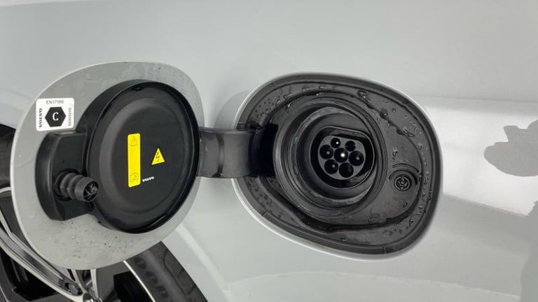 2024 Volvo V90 Ultra T8 AWD Plug-in hybrid Electric/Petrol Dark Automatic Estate Petrol Automatic