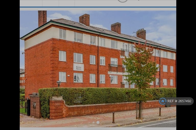 2 bedroom flat in Kielder Square, Salford, M5 (2 bed) (#2657492)