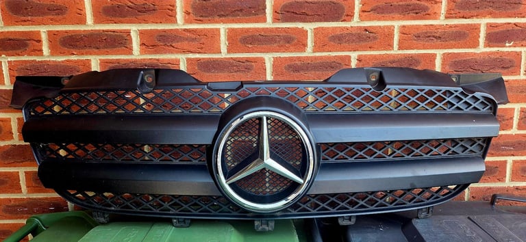 Mercedes Benz Radiator Grill