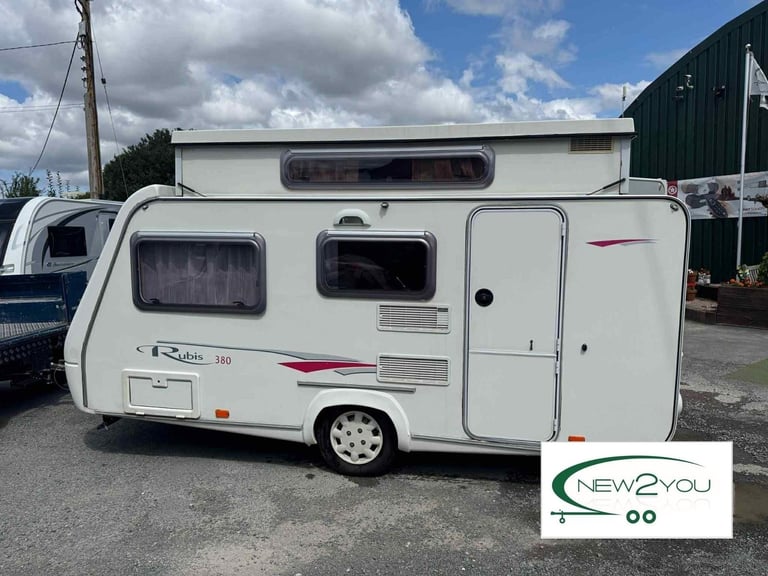2005 Trigano Rubis 3 Berth Caravan - RARE POP UP - STOCK E165 - AUTUMN SALE!!!!