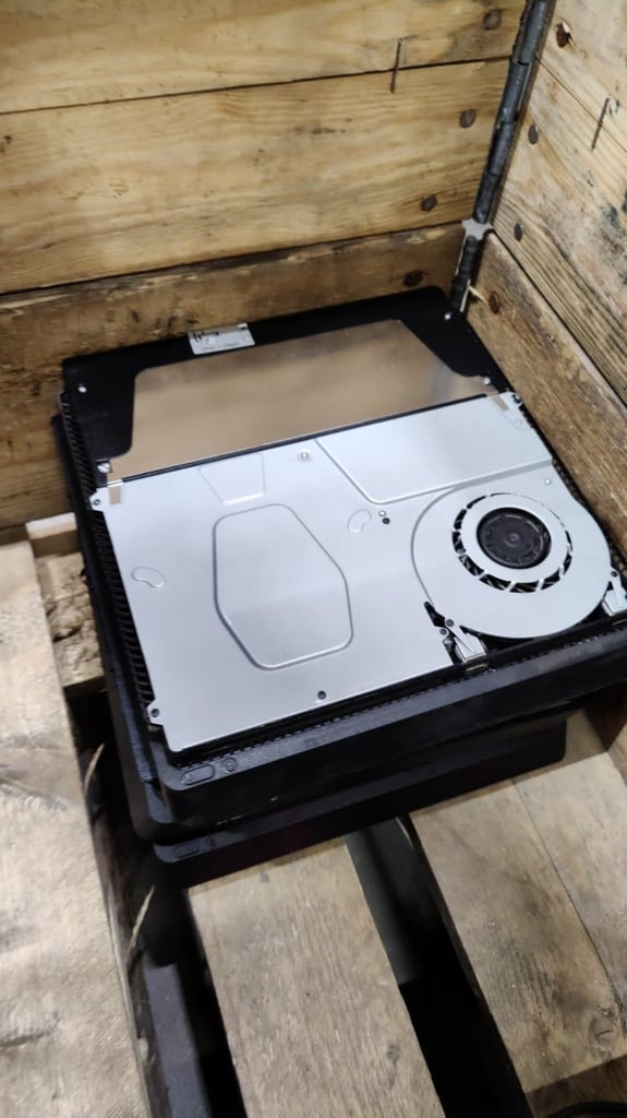 Job Lot of 173x PlayStation 4 Consoles – Fat, Slim & Pro Models – £3,795 Total