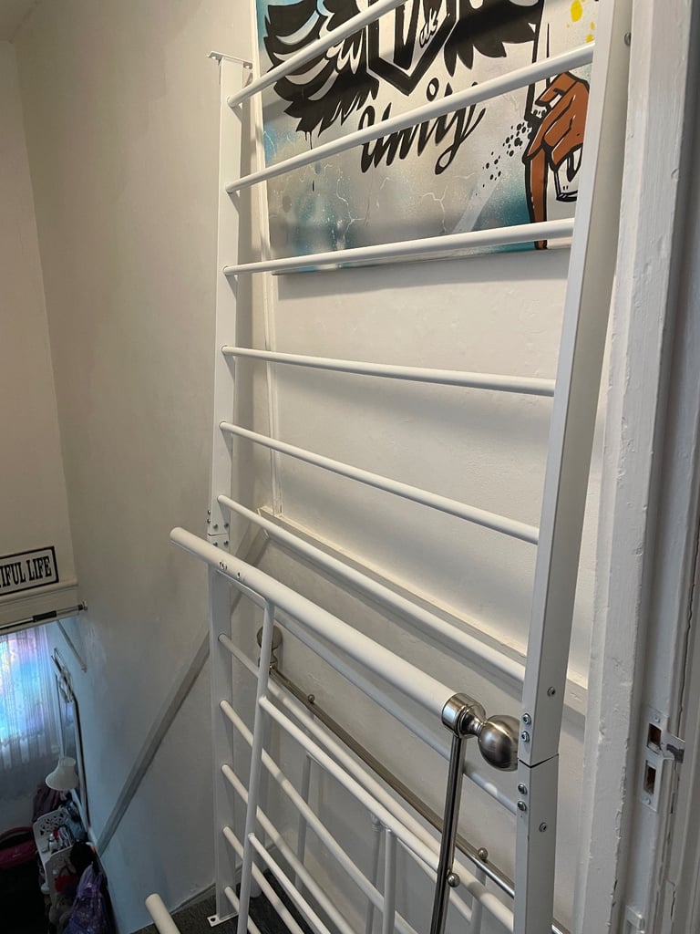 image for Free Beautiful Single Bed Needs Home