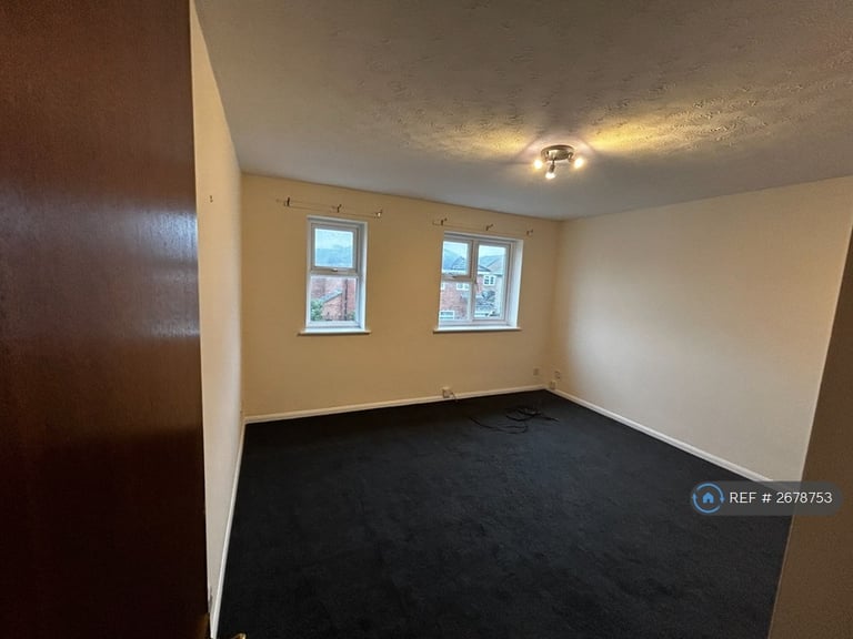 1 bedroom flat in Maypole Green Road, Colchester, CO2 (1 bed) (#2678753)