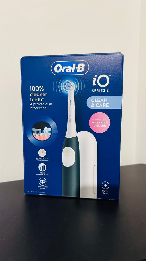 🌿 Brand New & Sealed Oral-B iO Series 2 Electric Toothbrush – Green – With Travel Case – £60 Only!