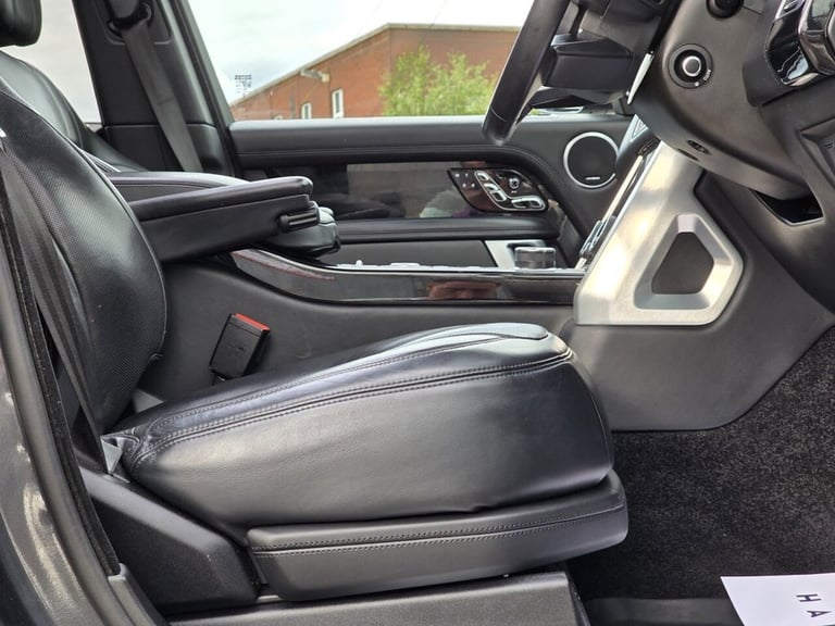 2018 Land Rover Range Rover 4.4 SDV8 Autobiography 4dr Auto ESTATE DIESEL Automatic