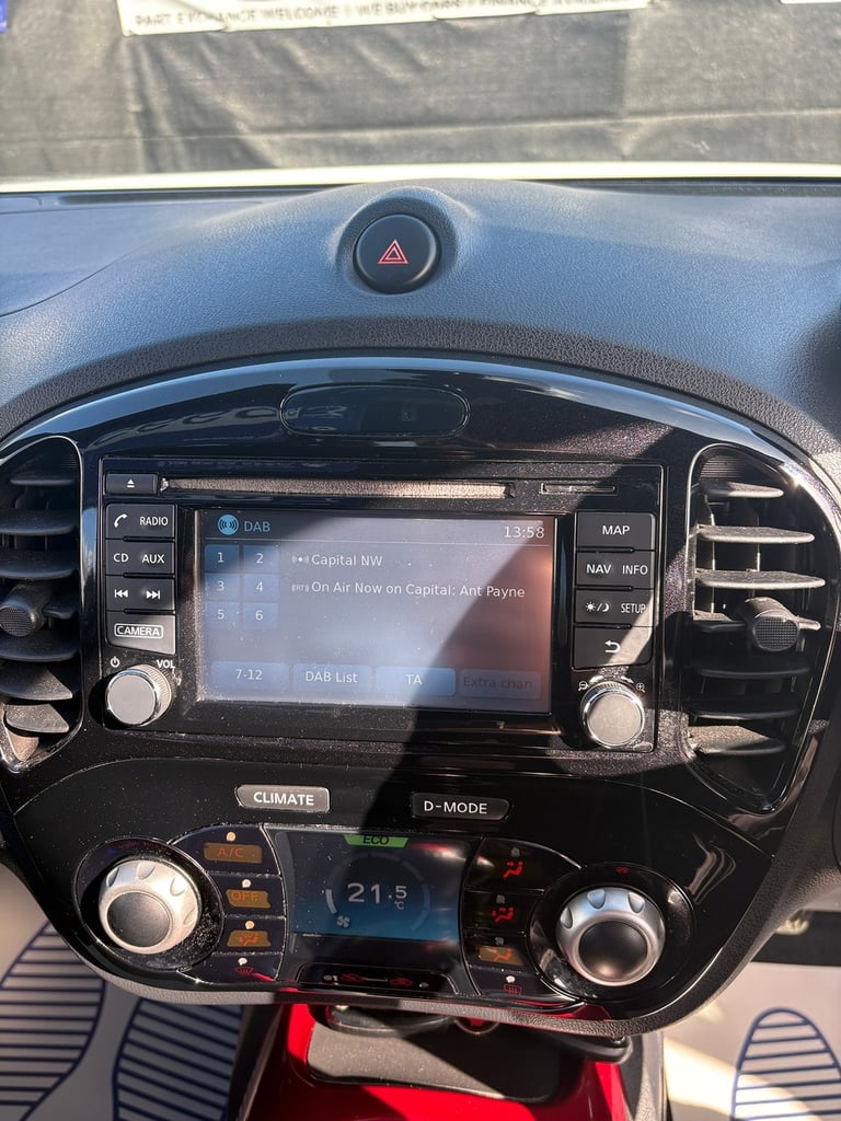 2016 Nissan Juke 1.2 DiG-T N-Connecta 5dr HATCHBACK PETROL Manual