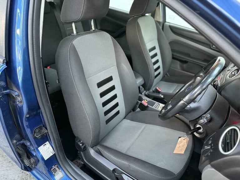 2009 Ford Focus 1.6 Zetec 5dr Petrol Manual - Image 11