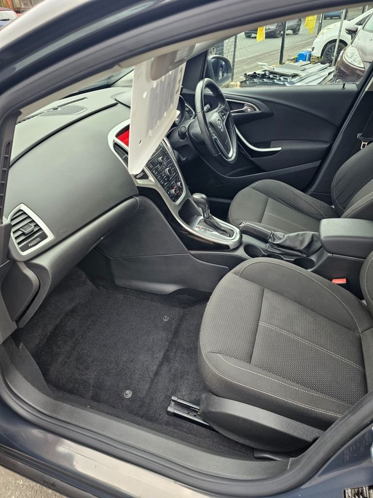 2012 Vauxhall Astra 2.0 CDTi SRi Hatchback 5dr Diesel Auto Euro 5 (165 ps) Hatchback Diesel Autom...