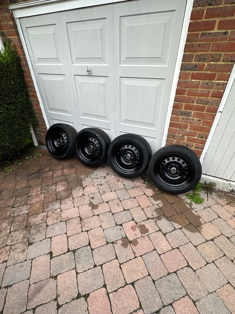 🌟Volkswagen 16” Banded Steels 5x112 With Excellent Tyres Front 195/55/16 Rear 205/55/16 VAG