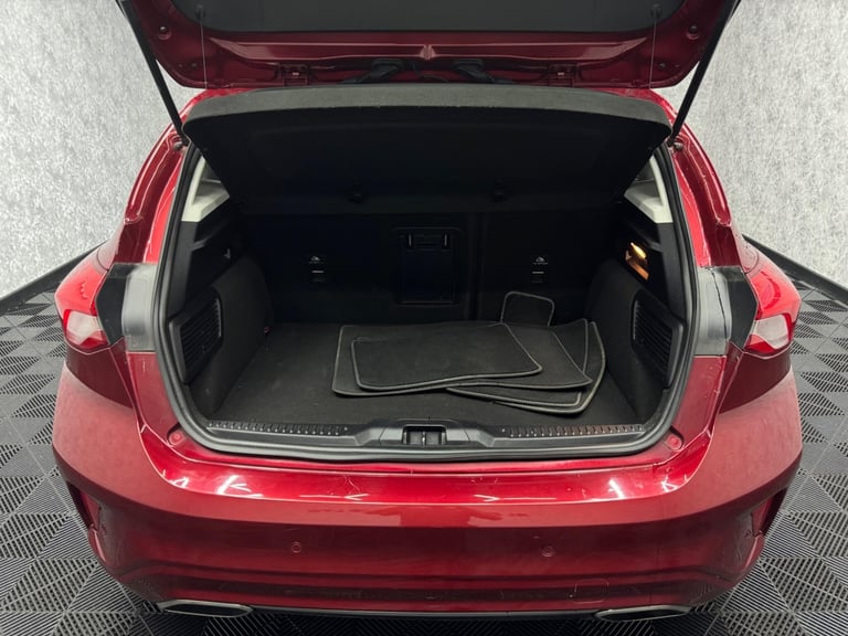 2020 Ford Focus 1.5T EcoBoost Vignale Auto Euro 6 (s/s) 5dr HATCHBACK Petrol Automatic