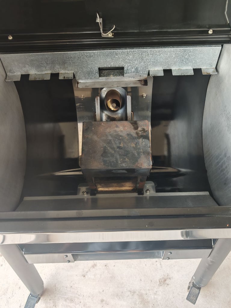 Weber SmokeFire EPX4 Wood Fired Pellet Grill, STEALTH Edition Black