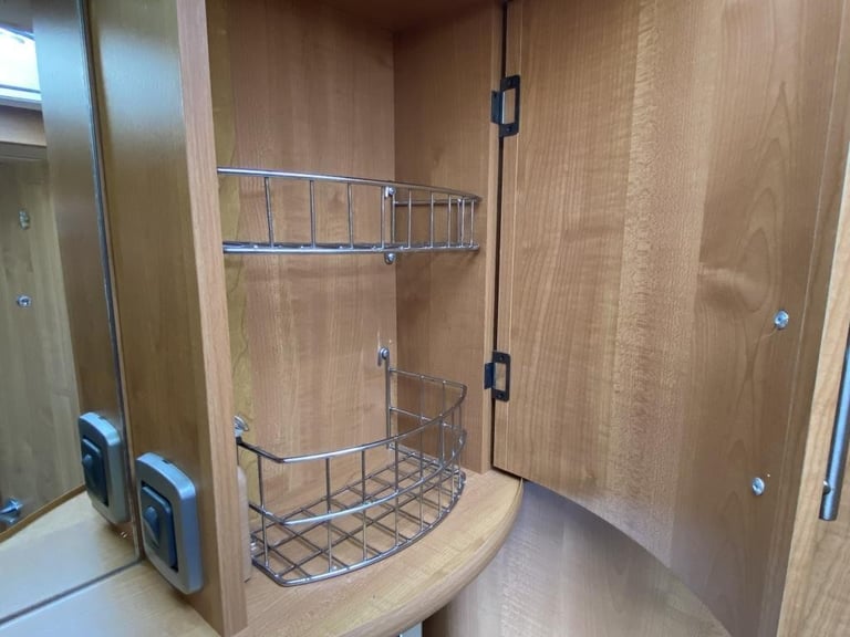 2011 AUTO-TRAIL FRONTIER MOHAWK LUXURY MOTORHOME