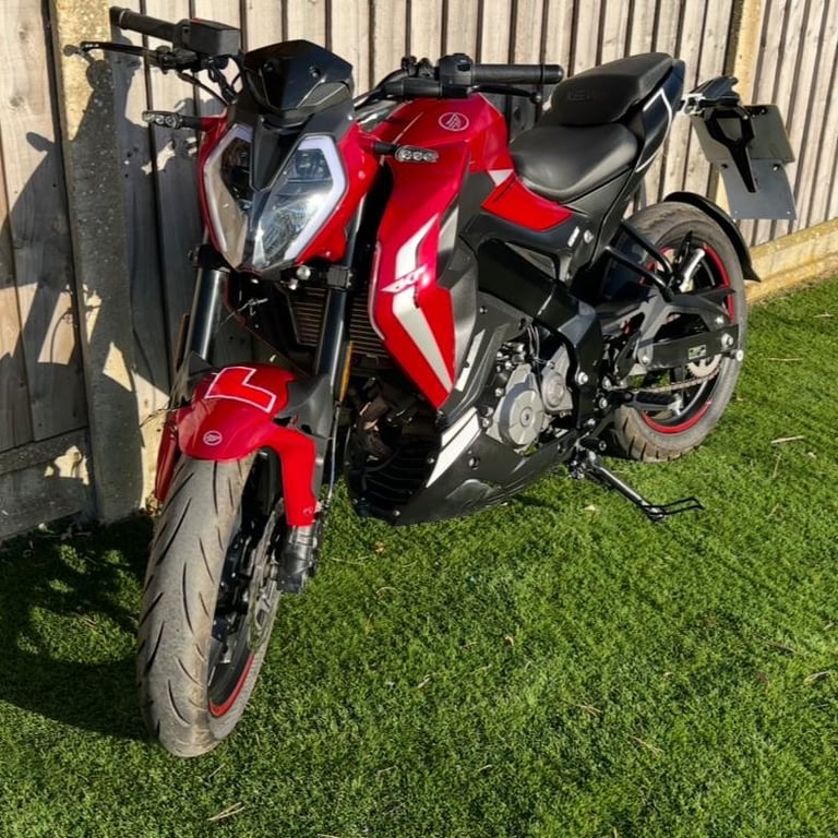 2024 KEEWAY RKF 125 ES 1 OWNER GENUINE 2400 MILES ONLY LOVELY LEARNER LEGAL BIKE