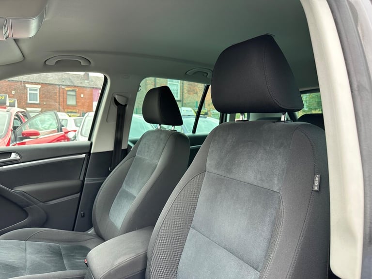 2013 Volkswagen Tiguan 2.0 TDI BlueMotion Tech Match DSG 4WD Euro 5 (s/s) 5dr ESTATE Diesel Autom...